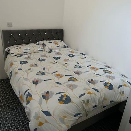 Modern 1 Bed Apartment In Salford 맨체스터 외부 사진